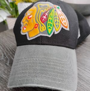 Reebok Chicago Blackhawks Centre Ice Collection Hat